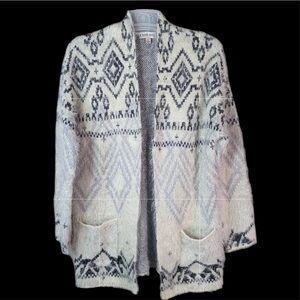 Knox Rose Eyelash Open Cardigan Aztec Print Gray & Cream Medium